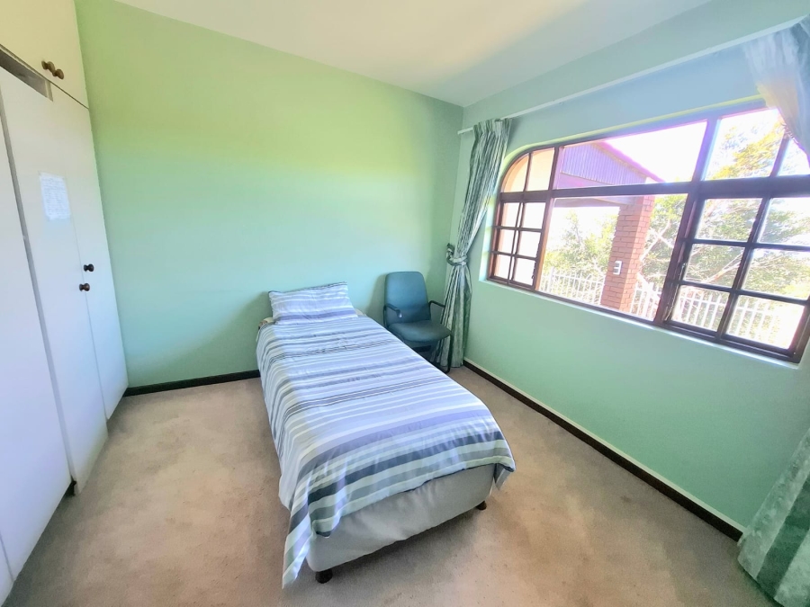 6 Bedroom Property for Sale in Baysville Eastern Cape